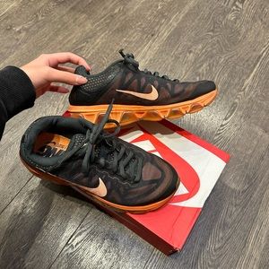 Nike Air Cushion Running Shoes